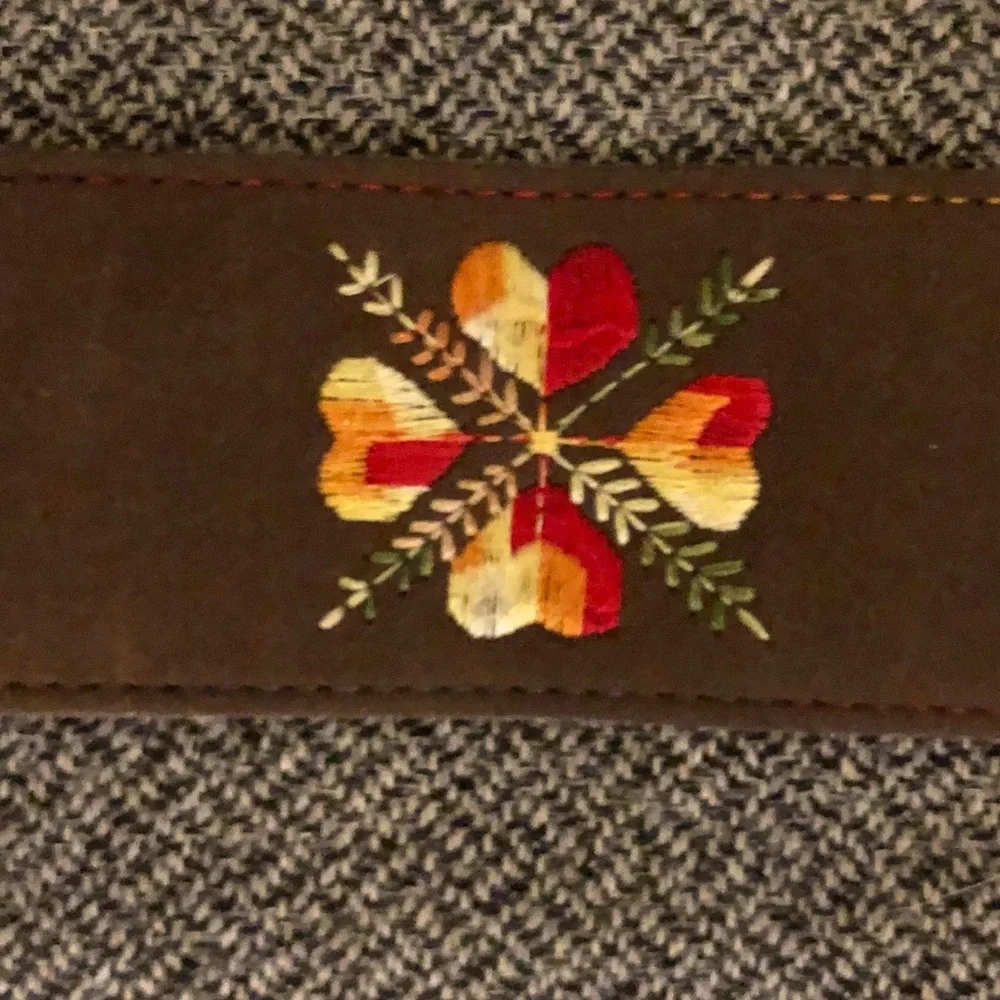 Embroidered Brown Belt with lions heads Buckle